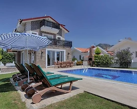 Ortaca Dalyan'da Merkezi Konumda, Özel Havuzlu, Bahçeli Villa - 2