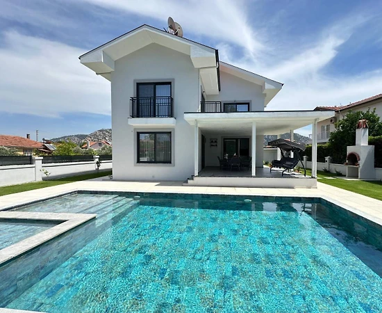 Ortaca Dalyan'da Kalabalık Ailelere Uygun, Özel Havuzlu, 5+1 Villa - 1