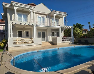 Ortaca Dalyan'da Modern Tasarımlı, Özel Havuzlu, Bahçeli Villa - 1