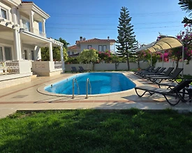 Ortaca Dalyan'da Modern Tasarımlı, Özel Havuzlu, Bahçeli Villa - 2
