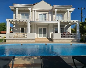 Ortaca Dalyan'da Modern Tasarımlı, Özel Havuzlu, Bahçeli Villa - 3