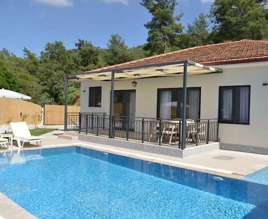 Ortaca Dalyan'da Geniş Ailelere Uygun, Özel Havuzlu, 3+1 Villa - 1