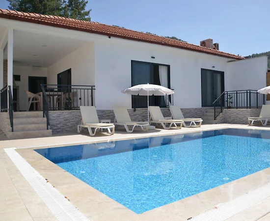 Ortaca Dalyan'da Müthiş Doğa Manzaralı, Özel Havuzlu, Konforlu Villa - 1