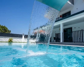 Ortaca Dalyan'da Merkezi Konumda, Özel Havuzlu, Modern Villa  - 3