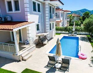 Ortaca Dalyan'da Merkezi Konumda, Özel Havuzlu, 8 Kişilik Villa - 2