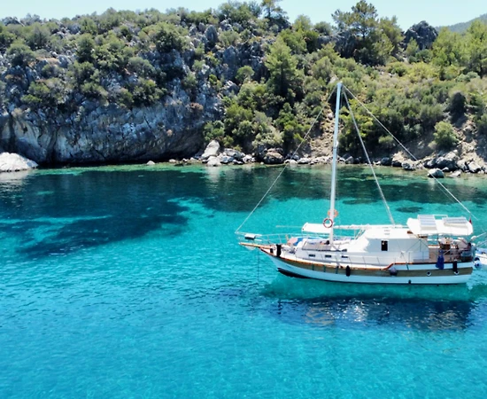 Datça İskele'de Cennet Koylarda Yolculuk Sunan, Lüks, Kiralık Gulet - 1