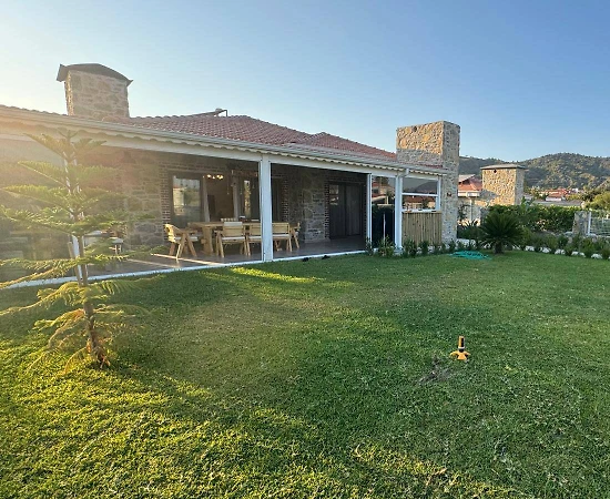 Datça Kızlan'da Sakin Konumda, Geniş Bahçeli, Kiralık Villa - 1