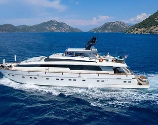 Datça'nın Serin Sularında, Kalabalık Ailelere Uygun, Lüks Motoryat - 3