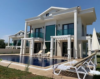 Fethiye Ölüdeniz'de Geniş Ailelere Uygun, Özel Havuzlu, Şık Villa - 2
