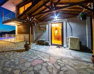 Marmaris Söğüt'te Deniz ve Doğa Manzaralı, Özel Havuzlu, Lüks Villa - 3