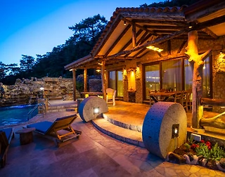 Muğla Menteşe'de Muhteşem Tasarıma Sahip, Özel Havuzlu, Kiralık Villa - 5