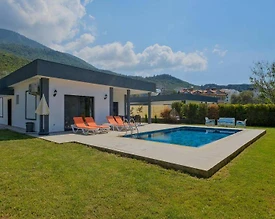 Muğla Fethiye'de Sakin Konumda, Özel Havuzlu ve Bahçeli, Kiralık Villa - 3