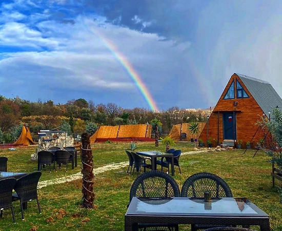 Yalova Çınarcık'ta Doğa Manzaralı, Jakuzili, Hoş Tasarımlı Bungalov - 1