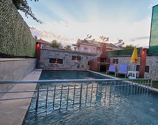 Fethiye'de Merkezi Konumda, Yetişkin ve Çocuk Havuzlu, Müstakil Villa - 4