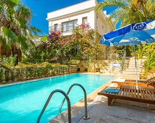 Kaş Kalkan'da Merkeze Yakın, Özel Havuzlu, 3+1, Konforlu Kiralık Villa - 1