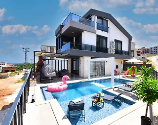 Demre Karabucak'ta Doğa İçerisinde, Özel Havuzlu, Kiralık Villa - 1