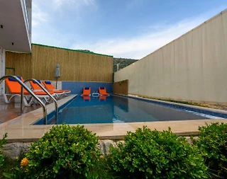 Demre Karabucak'ta Doğa Manzaralı, Kapalı Havuzlu, Ferah Villa - 4