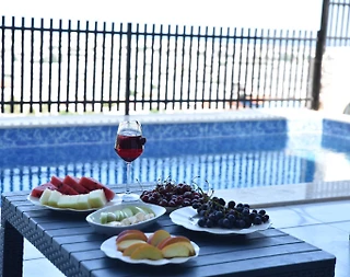 Demre Karabucak'ta Merkeze Yakın Konumda, Özel Havuzlu, Şık Villa - 2