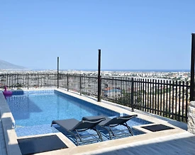 Demre Karabucak'ta Merkeze Yakın Konumda, Özel Havuzlu, Kiralık Villa - 3