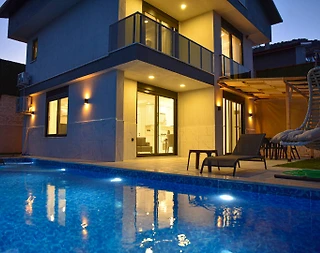 Demre Karabucak'ta Merkeze Yakın Konumda, Özel Havuzlu, Şık Villa - 5