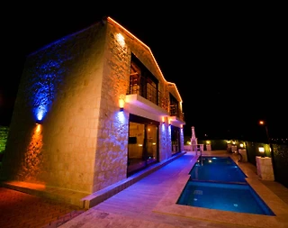 Demre Karabucak'ta Sakin Konumda, Özel Havuzlu, Taş Villa - 3