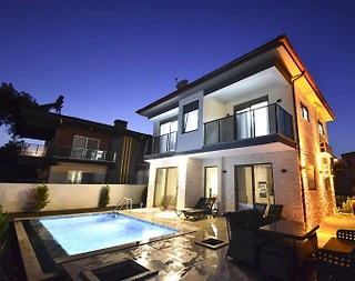 Antalya Demre'de Geniş Ailelere Uygun, Özel Havuzlu, Konforlu Villa - 1