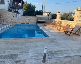 Antalya Demre'de Merkeze Yakın, Ortak Havuzlu, 2 Kişilik Ev - 1