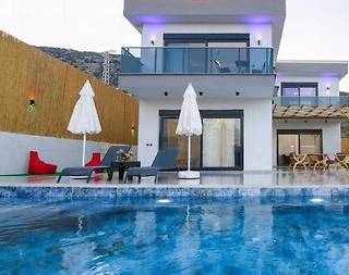 Antalya Demre'de Muhteşem Dağ Manzaralı, Özel Havuzlu, 2+1 Villa - 1