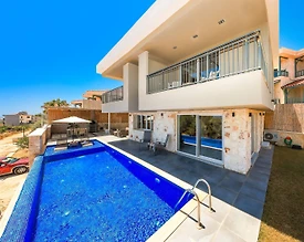 Antalya Demre'de Plaja Yakın, Özel Havuzlu, Saunalı ve Hamamlı Villa - 2