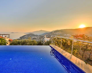 Kaş Kalkan'da Geniş Ailelere Uygun, Isıtmalı Havuzlu, Modern Villa - 5