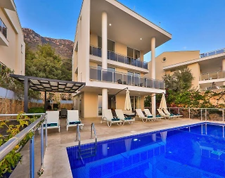 Kaş Kalkan'da Geniş Ailelere Uygun, Isıtmalı Havuzlu, Modern Villa - 2