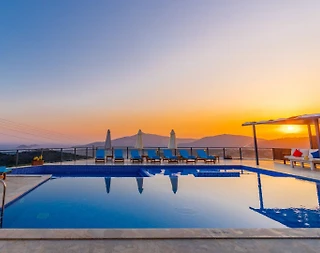 Kaş Bezirgan'da Aile Gruplarına Uygun , Özel Havuzlu, Estetik Villa - 4