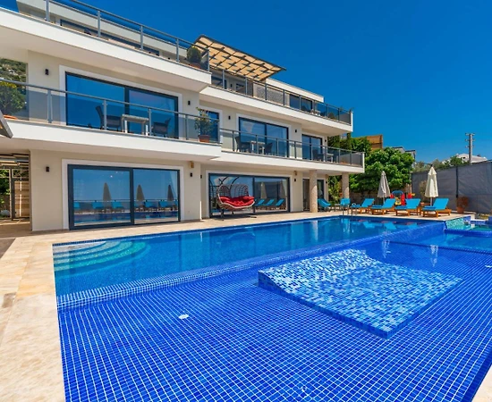 Kaş Bezirgan'da Aile Gruplarına Uygun , Özel Havuzlu, Estetik Villa - 1