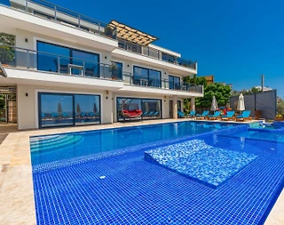 Kaş Bezirgan'da Aile Gruplarına Uygun , Özel Havuzlu, Estetik Villa - 1