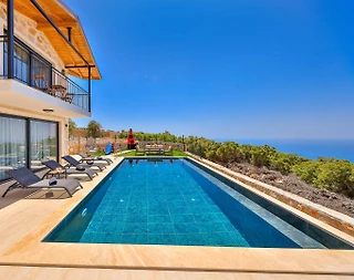 Kaş Gökçeören'de Göz Alıcı Deniz Manzaralı, Özel Havuzlu, 2+1 Villa - 2