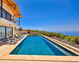 Kaş Gökçeören'de Göz Alıcı Deniz Manzaralı, Özel Havuzlu, 2+1 Villa - 2