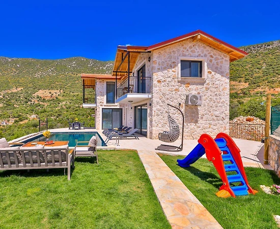 Kaş Gökçeören'de Göz Alıcı Deniz Manzaralı, Özel Havuzlu, 2+1 Villa - 1