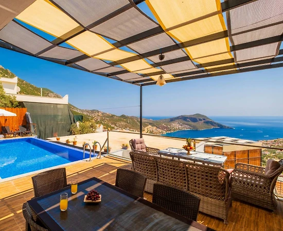 Kaş İslamlar'da Enfes Deniz Manzaralı, Özel Havuzlu, Balayı Villası - 1