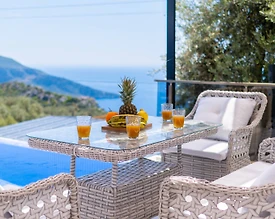 Kaş Bezirgan'da Eşsiz Deniz Manzaralı, Özel Havuzlu, Modern Villa - 2