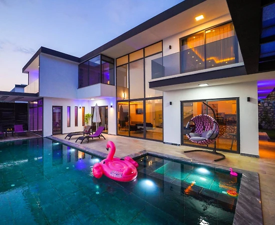 Kalkan Kördere'de Muhteşem Deniz Manzaralı, Özel Havuzlu, Lüks Villa - 1