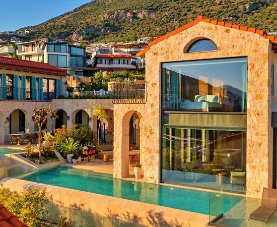 Kaş Kalkan'da İhtişamlı Deniz Manzaralı, Özel Havuzlu, Kiralık Villa - 1