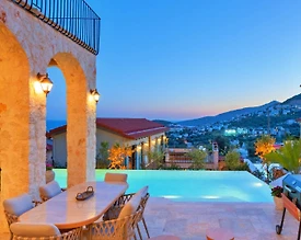 Kaş Kalkan'da İhtişamlı Deniz Manzaralı, Özel Havuzlu, Kiralık Villa - 3