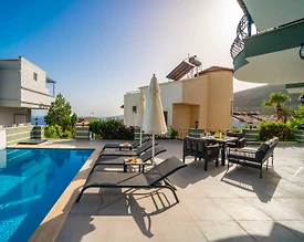 Kaş Kalkan'da Büyük Aile Gruplarına Uygun, Özel Havuzlu, Kiralık Villa - 2