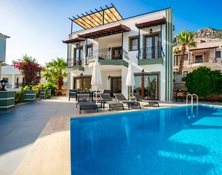 Kaş Kalkan'da Büyük Aile Gruplarına Uygun, Özel Havuzlu, Şık Villa - 1