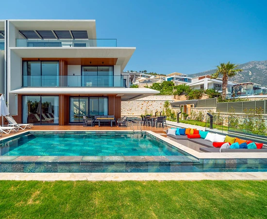 Kaş Kalkan'da Lüks Tasarımlı, Özel Havuzlu, 3+1 Konforlu Villa - 1