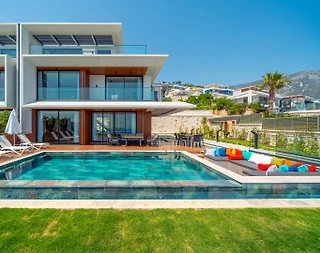 Kaş Kalkan'da Lüks Tasarımlı, Özel Havuzlu, 3+1 Konforlu Villa - 1