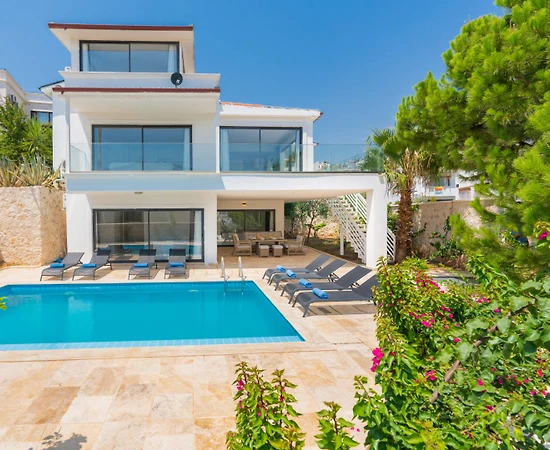 Kaş Kalkan'da Merkezi Konumda, Özel Havuzlu, Modern Villa - 1
