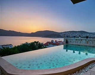 Kaş Kalkan'da Deniz ile İç İçe, Özel Havuzlu, Ferah Villa - 4