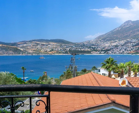 Kaş Kalkan'da Enfes Deniz Manzaralı, Özel Havuzlu, Nezih Villa - 1