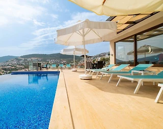 Kaş Kalkan'da Geniş Alanlara Sahip, Özel Havuzlu, Manzaralı Villa - 3